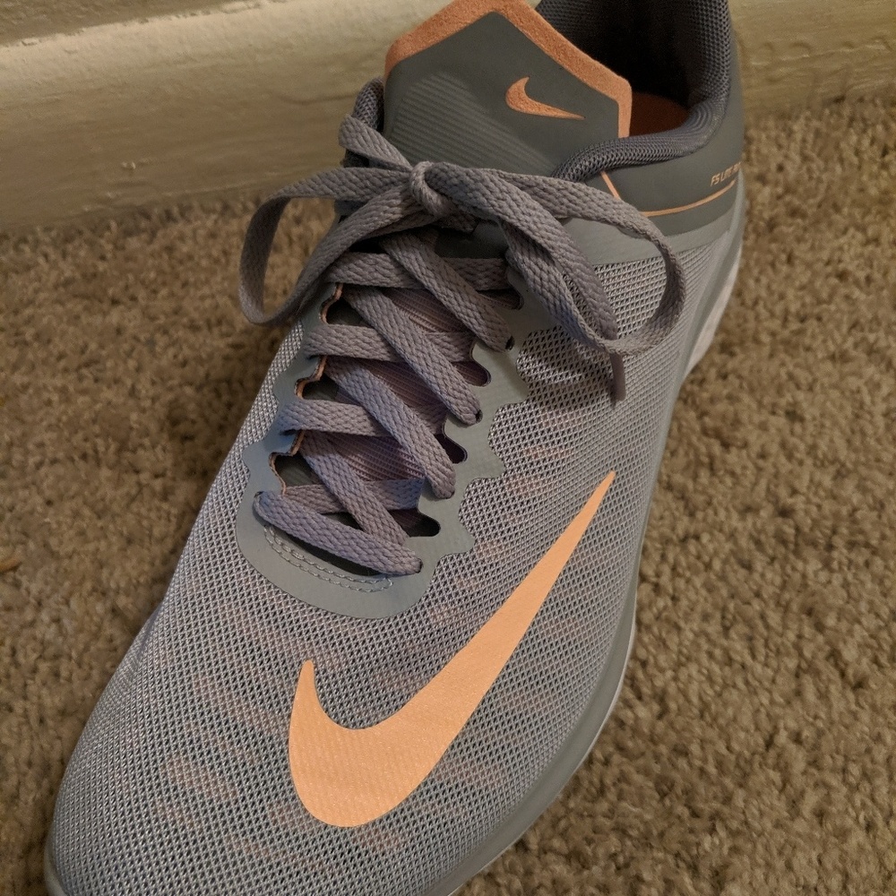 Nike fitesole running shoes